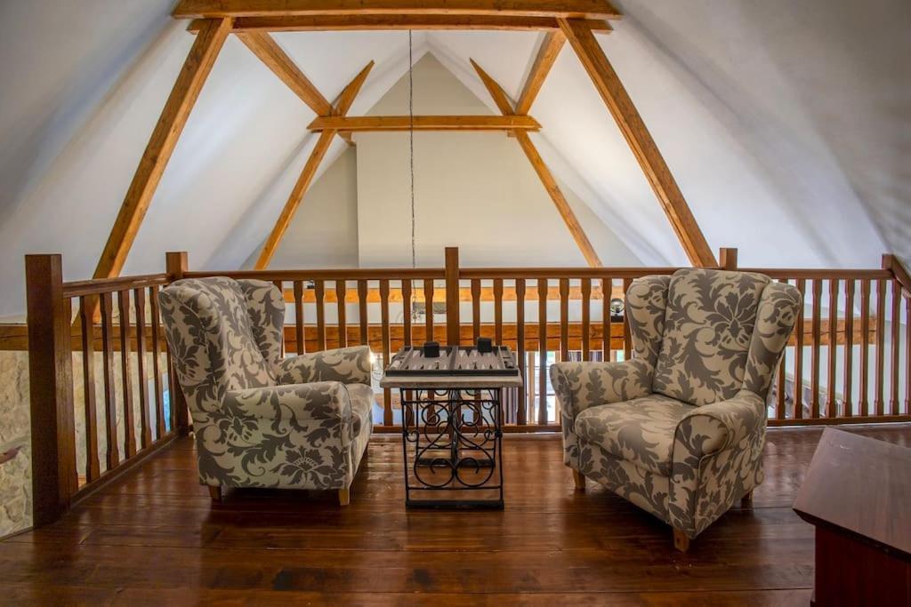 Říčany 7 Bedroom Secluded Villa Close To Prague מראה חיצוני תמונה